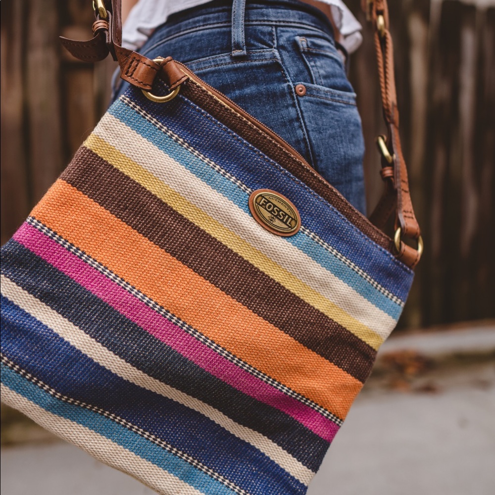 Colorful Fossil Purse!🧡💛💙
